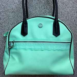 Lululemon Shoulder bag RARE mint